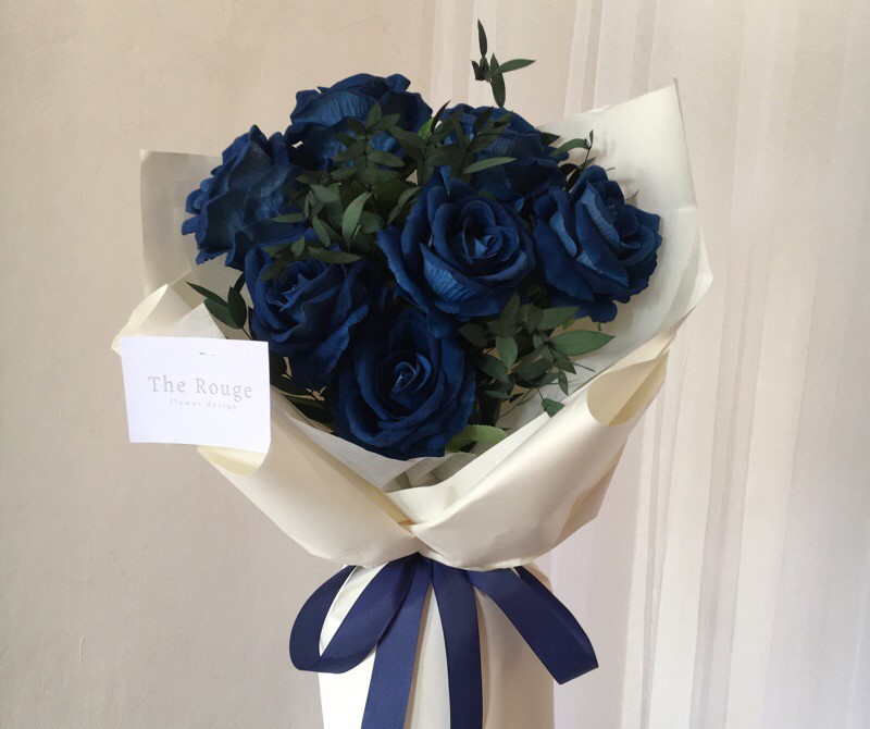 mawar biru